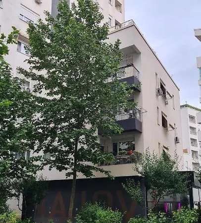 Volans At Magnet Τίρανα